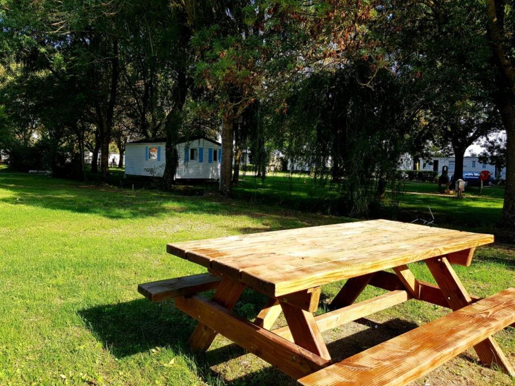 Camping Les 2 Salamandres Arces-sur-Gironde Экстерьер фото