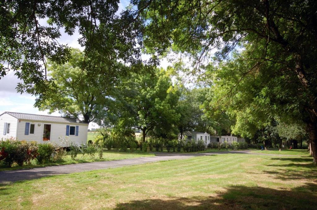 Camping Les 2 Salamandres Arces-sur-Gironde Экстерьер фото
