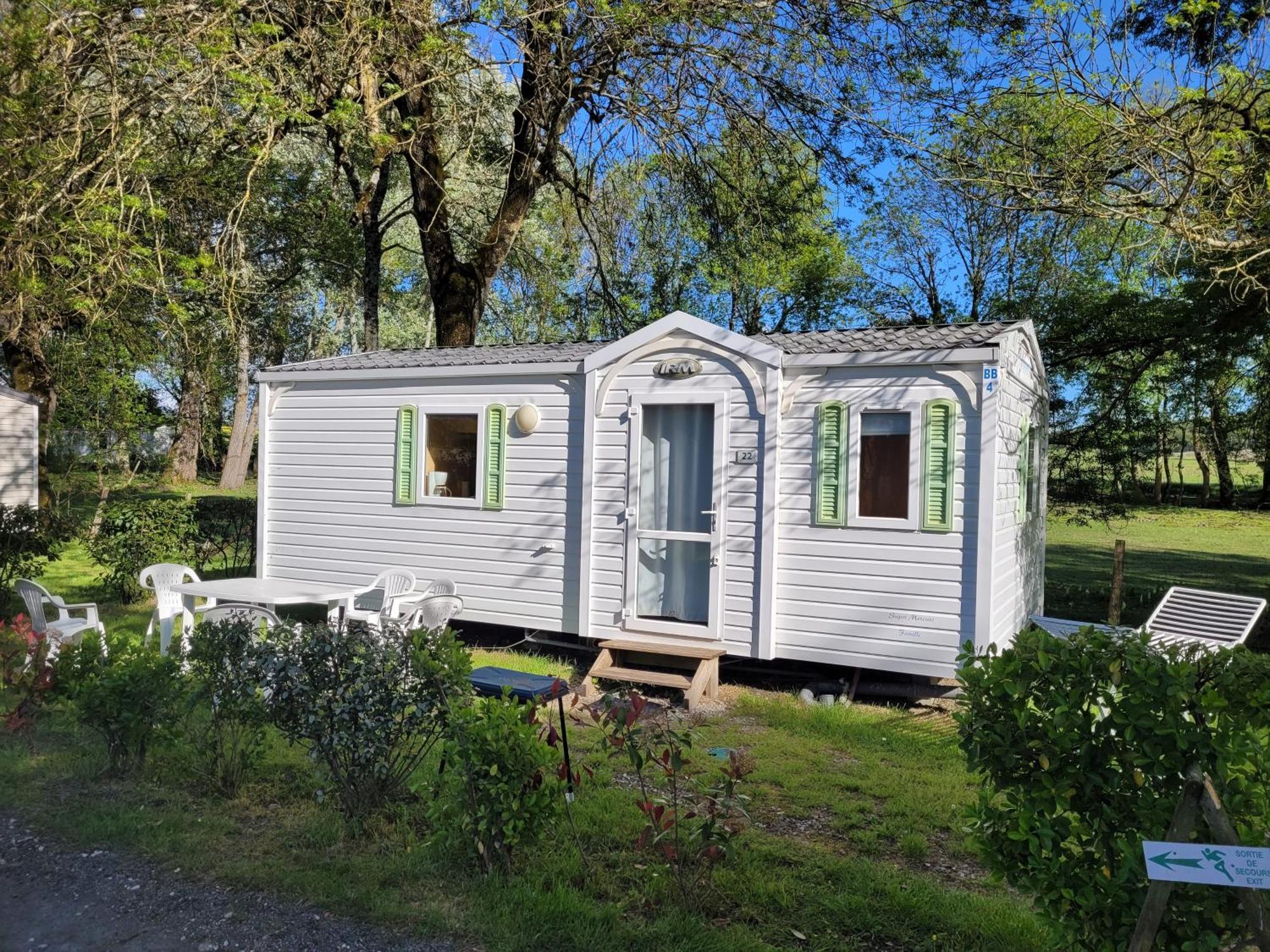 Camping Les 2 Salamandres Arces-sur-Gironde Экстерьер фото